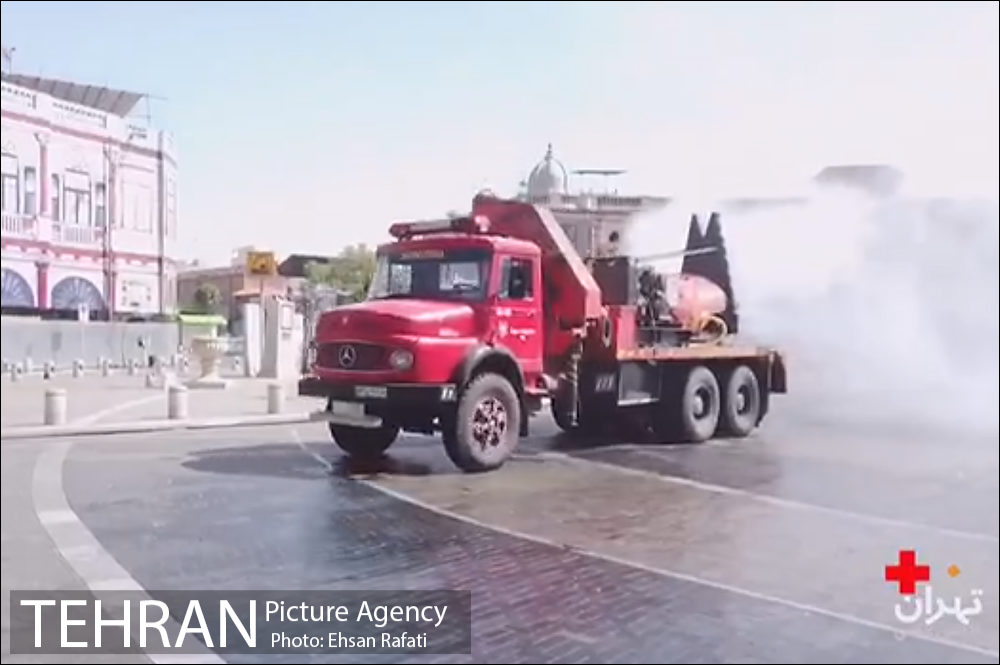 | ویدئو | عملیات ضدعفونی محدوده مرکزی تهران توسط خودروهای مه‌پاش