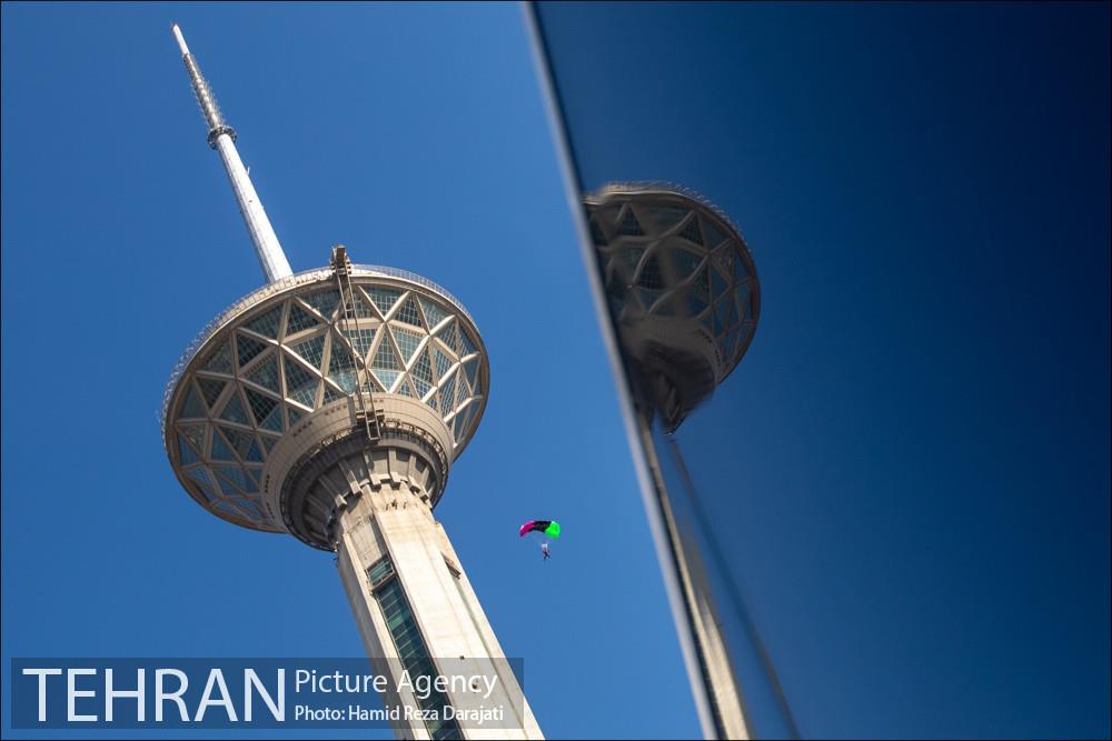 تهران 360 (برج میلاد، میزبان هفتمین پرش بیس جامپ)