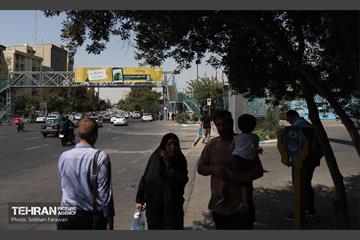 اکران شهری آثار خبرنگاران نویسنده به مناسبت روز خبرنگار 15