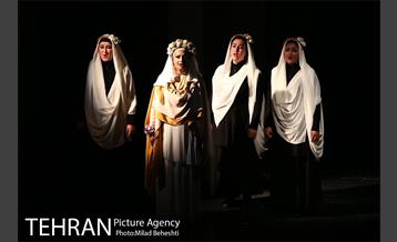 نمایش سقراط‎ 7