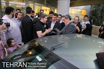بازدید پیروز حناچی شهردار تهران از هفدهمین نمایشگاه عطر سیب 14
