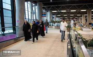 بازدید اصحاب رسانه از باغ کتاب تهران 33