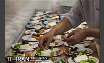 برسر سفره میهمانی خدا 4