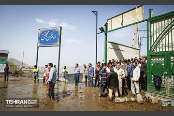 بازدید شهردار تهران از منطقه سیل زده امام زاده داوود(ع) 46
