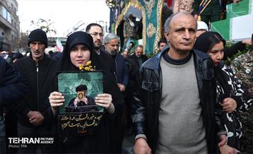 تشییع پیکر ۱۰۰ شهید مردمی و مدافع امنیت در تهران 18