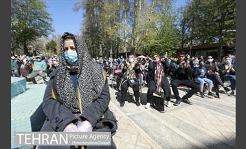 اجرای گروه موسیقی فانوس در باغ فردوس 12