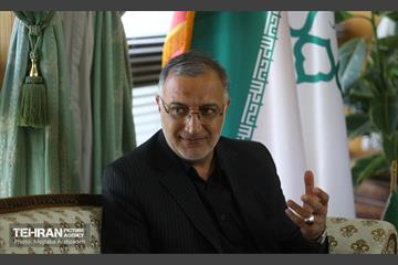 دیدار آیت‌الله اراکی با شهردار تهران