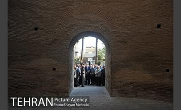 بازدید شهردار تهران از برج طغرل به مناسبت روز تهران 2