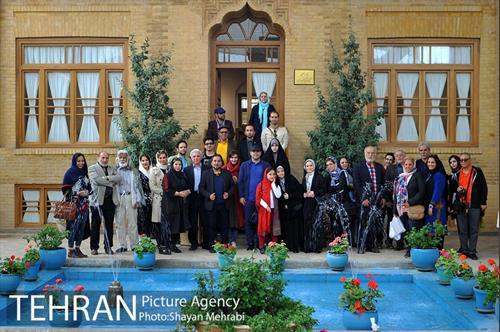 بازدید جمعی از  هنرمندان از نقاط گردشگری منطقه 12 24