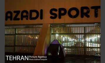 هواداران شب قبل از شهرآورد ۸۴ 11