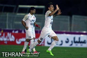 دیدار نقت تهران و پرسپولیس تهران در لیگ برتر فوتبال 13