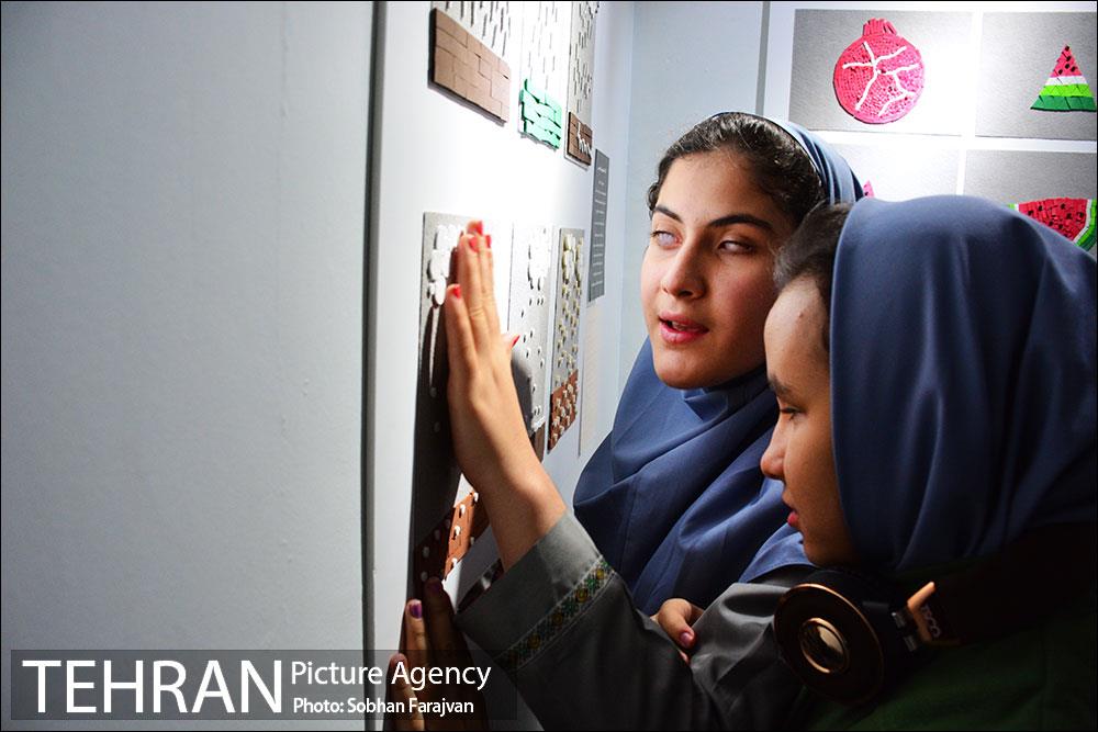 افتتاح نمایشگاه دست های بینا 9