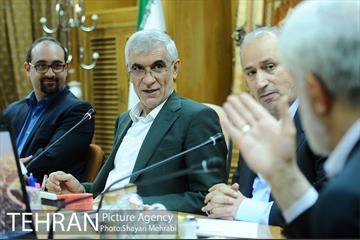 دیدار اعضای فدراسیون فوتبال با شهردار تهران 42