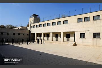 باغ موزه قصر (زندان سیاسی)‎ 16
