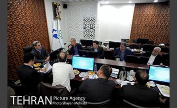 نشست شورای معاونان ومشاوران با حضور شهردار تهران 18