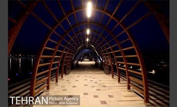 گذر موج دریاچه شهدای خلیج فارس 13