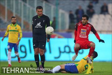 دیدار تیم های پرسپولیس  و صنعت نفت آبادان 11