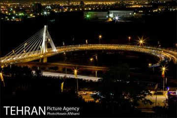شب گردی در بزرگراه های تهران‎ 13