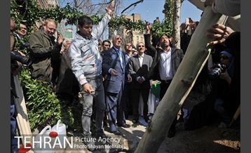 احیای درختان خیابان  ولیعصر( عج) با حضور شهردار تهران  25