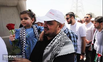 بازدید بیش از ۱۰۰ خانواده شهدای غزه از برج میلاد 24