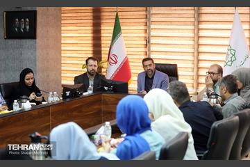 نشست صمیمانه رئیس مرکز مطالعات و برنامه‌ریزی شهر تهران 15