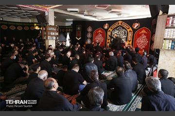 نماز جمعه عاشورایی در منطقه ۵ 6