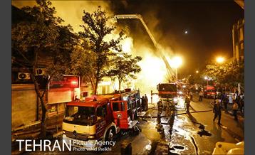 آتش سوزی گسترده در خیابان امیرکبیر 15