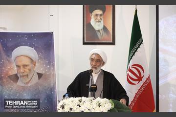 همایش ملی بزرگداشت حاج آقا مجتبی تهرانی(ره) 10