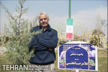 مراسم کاشت نهال به نام و یاد مشاهیر شهرری‎ 12