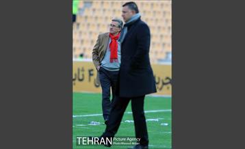 دیدار تیم های فوتبال نفت تهران و پرسپولیس