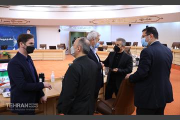 نشست اعضای مجمع شهرداران کلان شهرها با وزیر کشور 33