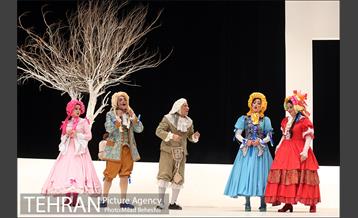 نمایش خسیس‎ 20