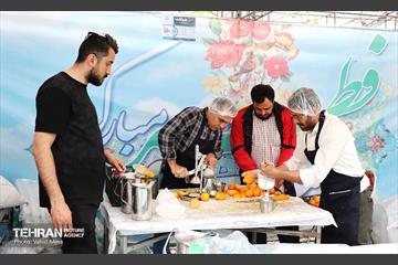 خدمت‌رسانی مواکب منطقه11 به نمازگزاران عید سعید فطر 19
