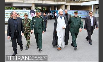 آیین تجلیل از خانواده های شهدای مدافع حرم 22