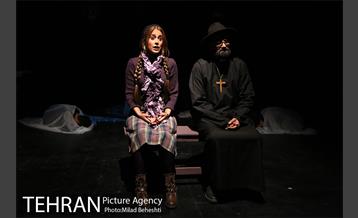 نمایش غربتی ها 23