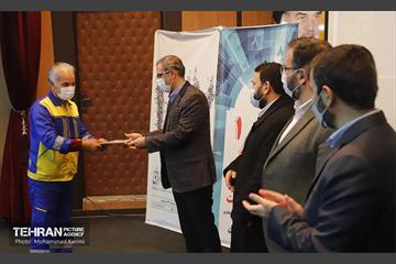 آیین تجلیل از پرسنل سامانه های مدیریت شهری ۱۳۷ و نظارت همگانی ۱۸۸۸