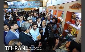 بازدید شهردار تهران از سی و دومین نمایشگاه بین المللی کتاب تهران 43