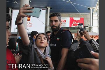 بازگشت تیم ملی والیبال به ایران 5