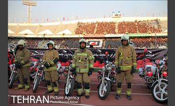 دیدار تیم های فوتبال پرسپولیس و گسترش فولاد