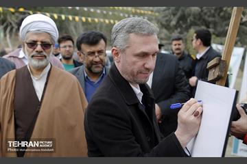 جشن درختکاری در منطقه ۵ 9