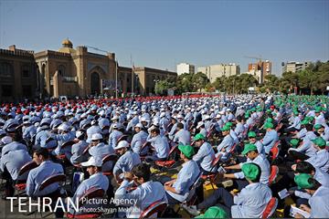 آیین نواختن زنگ مهر دبیرستان البرز با حضور شهردار تهران 43