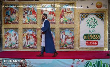 جشن بهار اولی‌ها با عروسک‌های غول پیکر 10