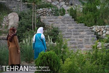 عصر تابستانی در بوستان آبشار تهران 19