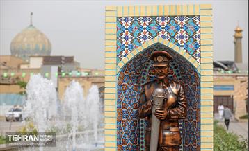 رونمایی از تندیس «خادم حرم» 27