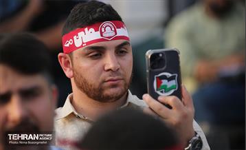 اهتزاز بزرگترین پرچم فلسطین جهان در تهران 25