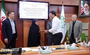 بازدید عضو شورای اسلامی شهر از منطقه 17 18