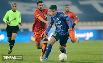 دیدار تیم های فوتبال استقلال تهران و مس کرمان 14