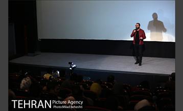 اکران خیریه فیلم گرگ بازی به نفع زلزله زدگان کرمانشاه 12