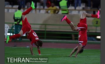 دیدار تیم‌های فوتبال پرسپولیس و الوحده