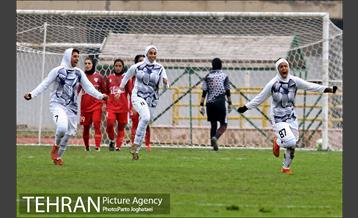 دیدار دو تیم فوتبال البرز و شهرداری بم 26